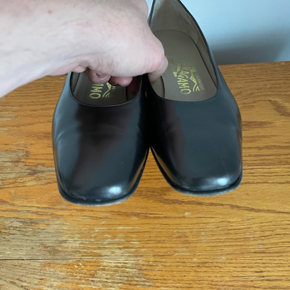 Salvatore Ferragamo Metallic Block Heel Pumps Womens Size 7 - Picture 4 of 7